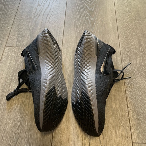 NEW Nike Epic React Flyknit 2 Black Anthracite Running BQ8928-001 Mens - Picture 3 of 12